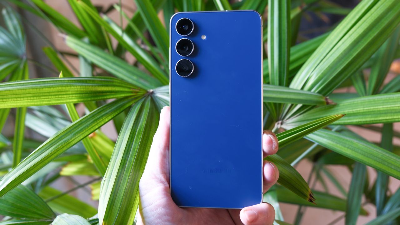 Samsung Gebrak Pasar! AI Canggih, Harga Lebih Ramah?