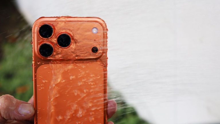 Smartphone Membosankan? Ini 4 Alasan 2025 Jadi Tahun Gila!