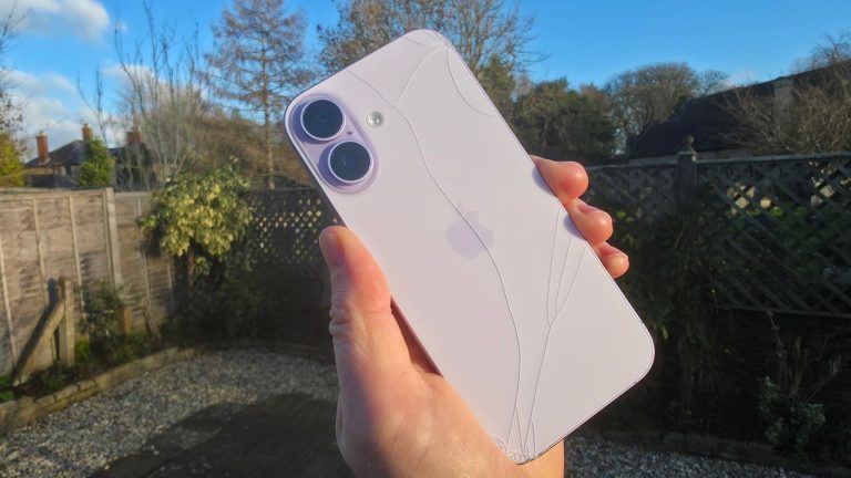 iPhone 17: Mundur Drastis? Ketahanan Jadi Taruhan!