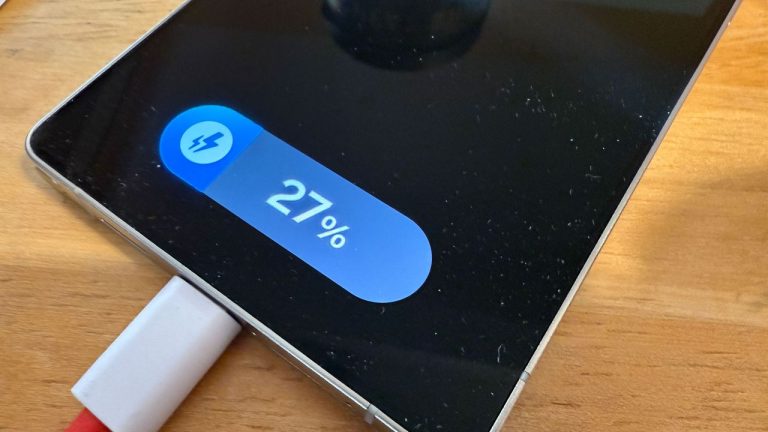 HP Tahan Lama: 5 Teknologi Baterai Paling Gila!