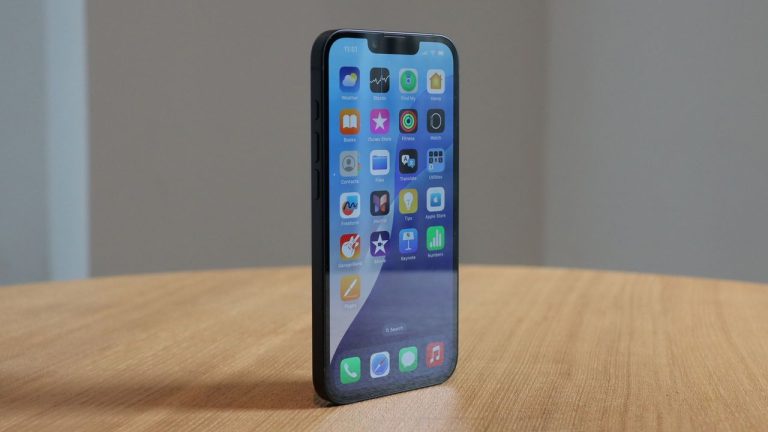 Lupakan iPhone Terbaru, 16e Ini Bikin Melongo!