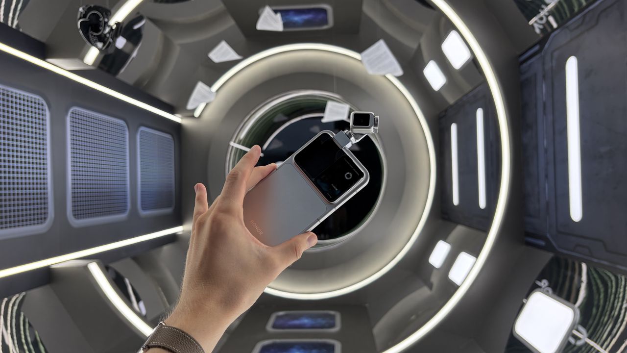 Rahasia Video Sinematik Honor Robot Phone Terkuak