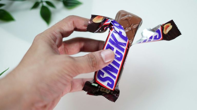 Snickers Punya Obat Ajaib untuk ChatGPT Ngaco