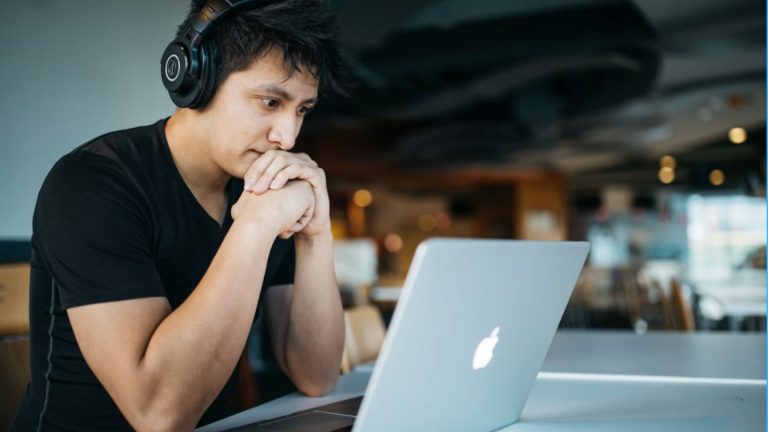 Siri Mati di Mac Tapi Prosesnya Tetap Aktif Kenapa Siri Mati di Mac Tapi Prosesnya Tetap Aktif Kenapa